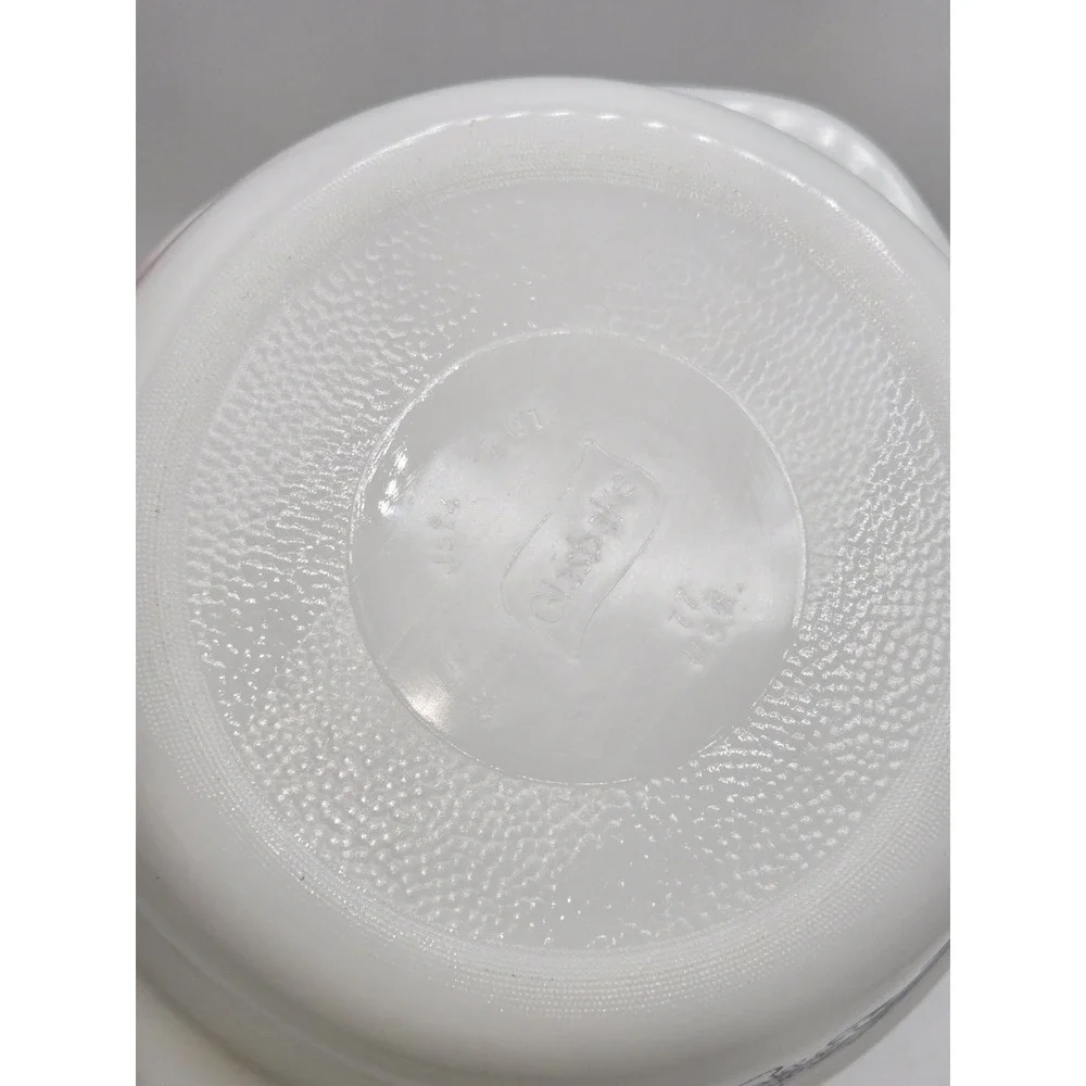 Glasbake J514 Blue Onion Milk Glass 2 Qt Round Casserole Baking Dish
